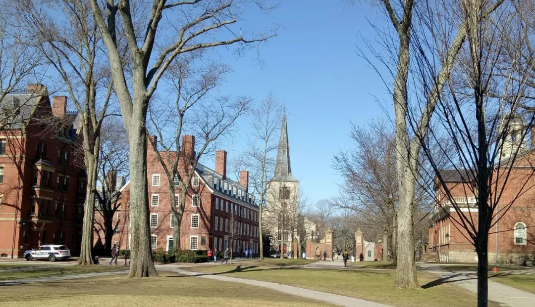 全美最有钱的10所大学！既然都这么壕了，学费考虑降点嘛？！