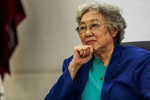 学者资中筠：学好中文绝不是与外文相对立