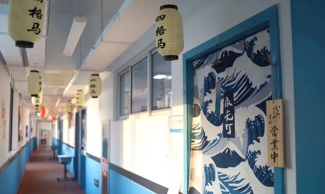 全国第一所集齐“哈耶普斯麻”，这所“小破校”凭啥