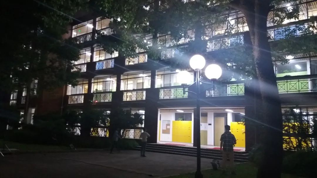 领科的一天是什么样子的？一起去看看