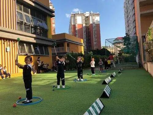 当教育已成军备竞赛，这届中产娃娃究竟为谁而学？