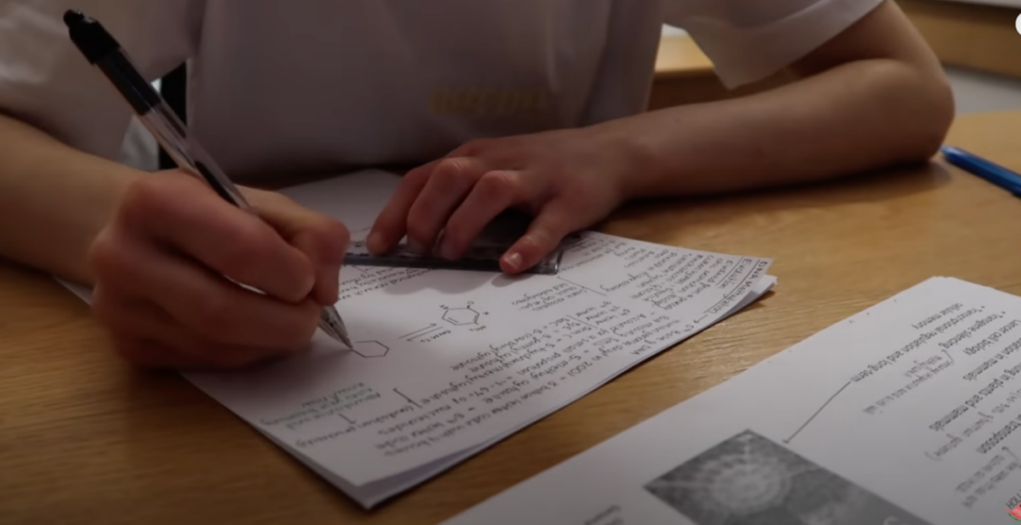 剑桥学霸日程表曝光，近百万人围观：牛娃的时间管理原来是这样的...