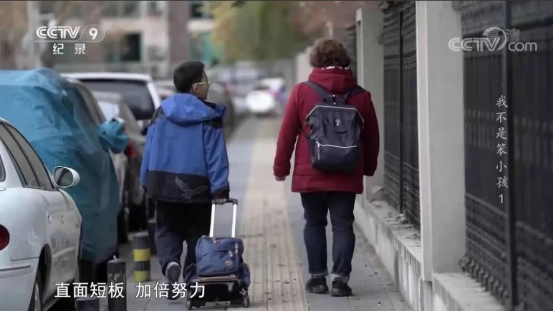 孩子成绩差是因为笨？央视震撼纪录片揭露了一个许多父母都忽视的问题...